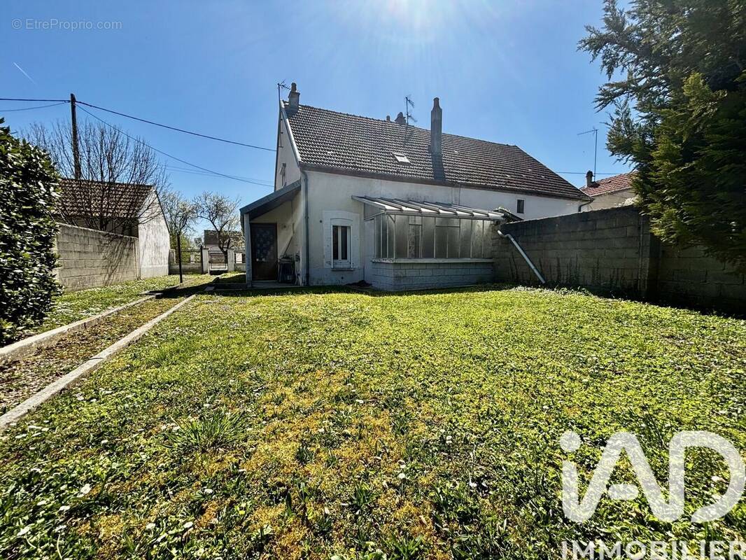Photo 1 - Maison à CONFLANS-SUR-SEINE