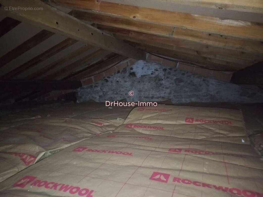 Maison à LES ISSARDS