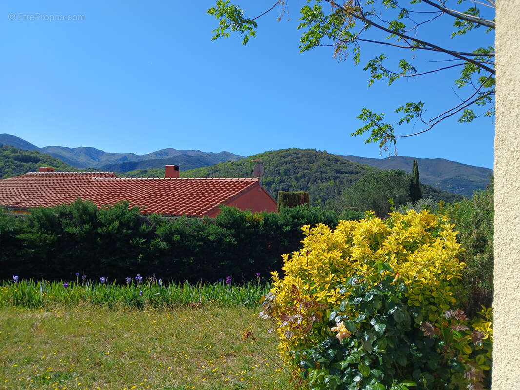 Maison à REYNES