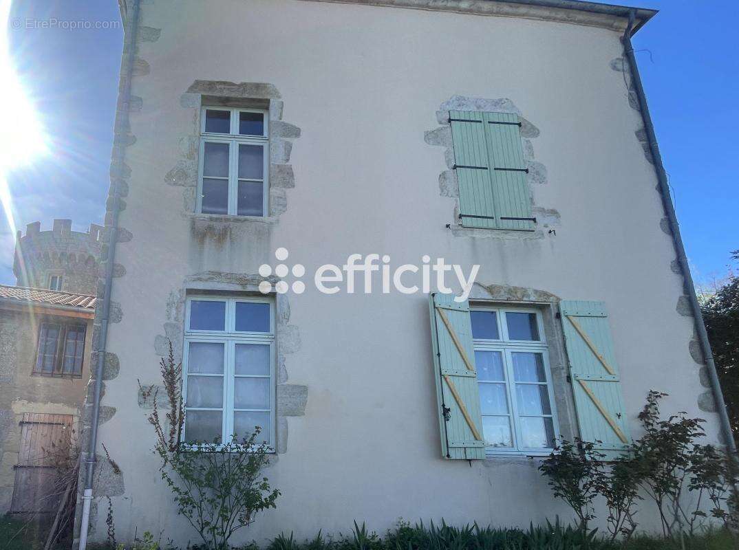 Maison à BUSSET