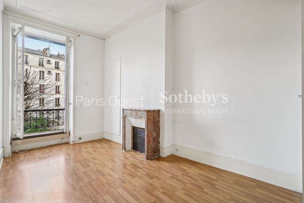 Appartement à NEUILLY-SUR-SEINE