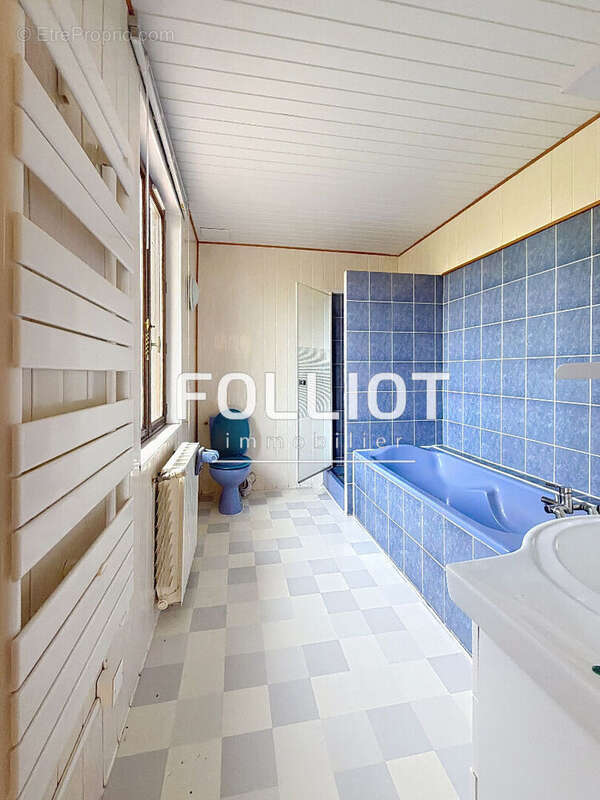 A Vendre, Maison à Saint Germain D'Elle avec terrain de 1800m² - photo 10