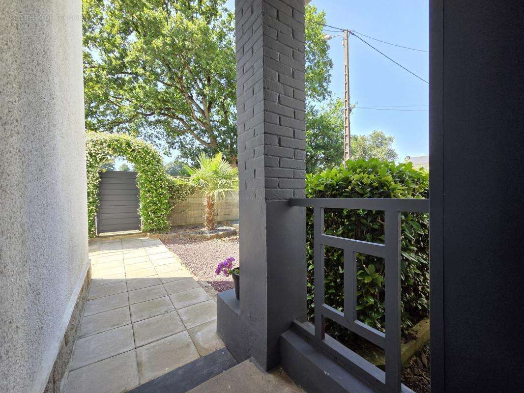 LE SOURN  (56) -Maison de caractère des années 1930 3 chambr - photo 3