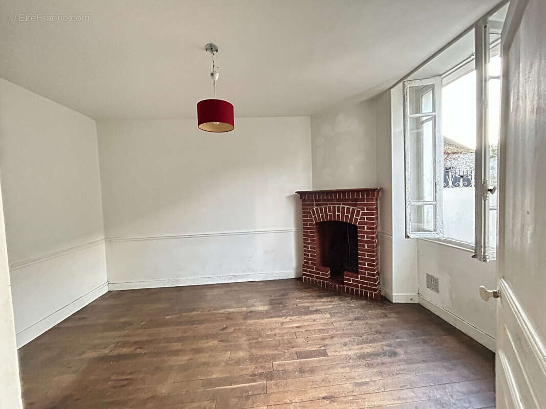 Maison à MORET-SUR-LOING