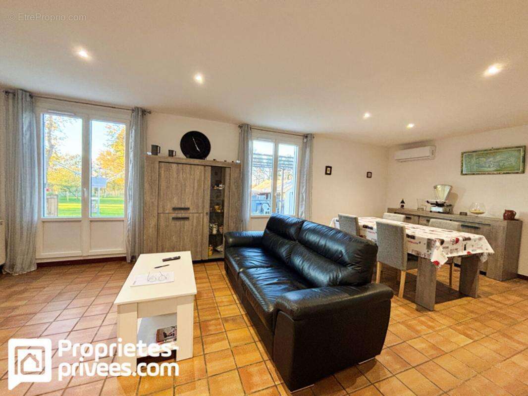 Maison à MERY-SUR-CHER