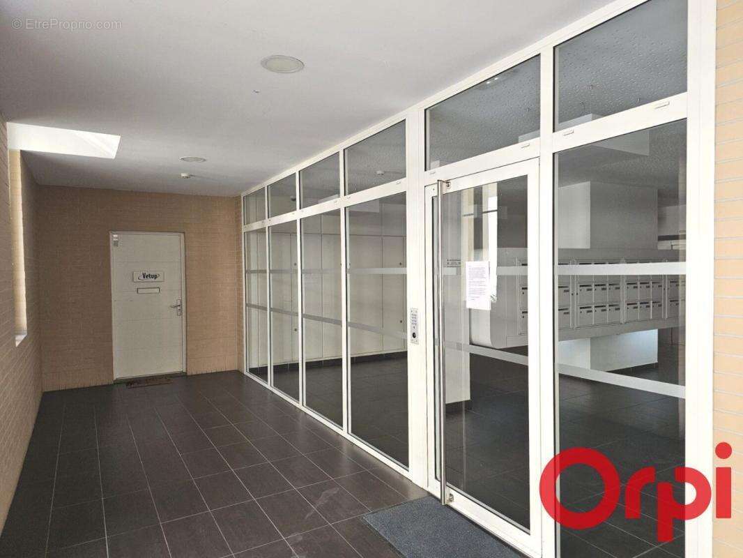 Appartement à MARSEILLE-2E