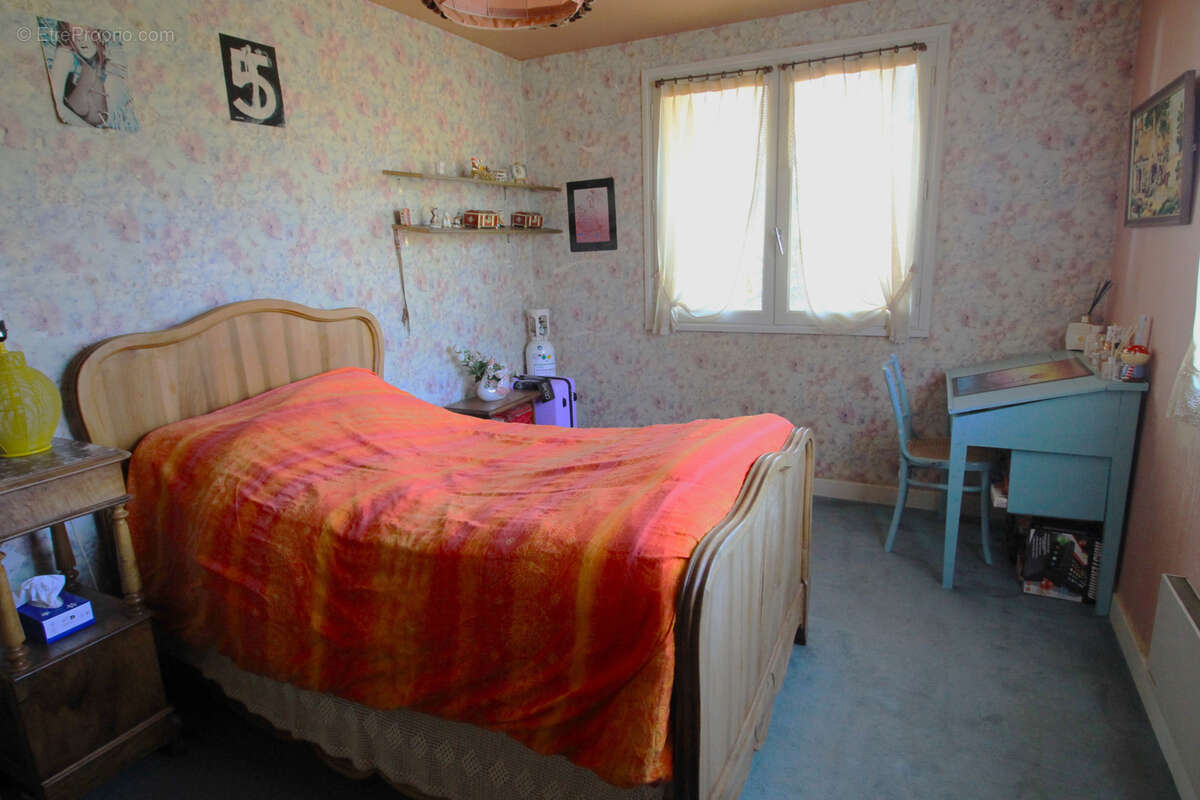 Maison à SAINT-GERMAIN-LAVAL