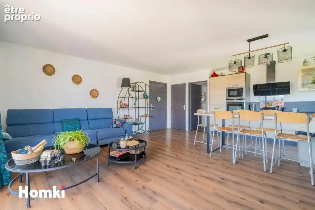 Appartement T4 de 81 m² à Marseille 13013, Rue Robert de Roux - photo 4