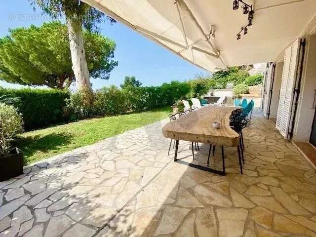 Appartement à VILLENEUVE-LOUBET