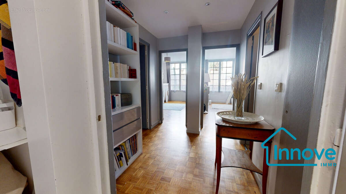 Appartement à VERSAILLES