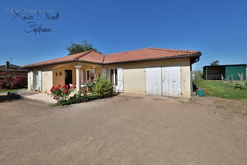 Maison à PONT-DE-VAUX