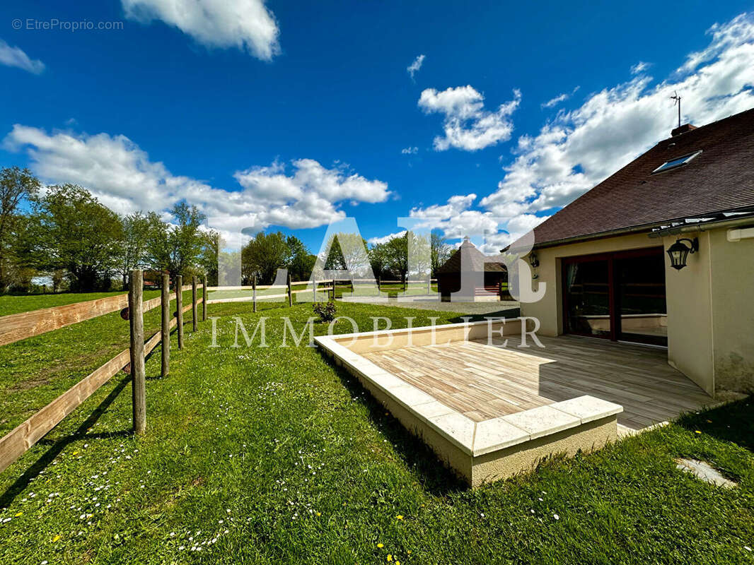 Maison à LE MELE-SUR-SARTHE