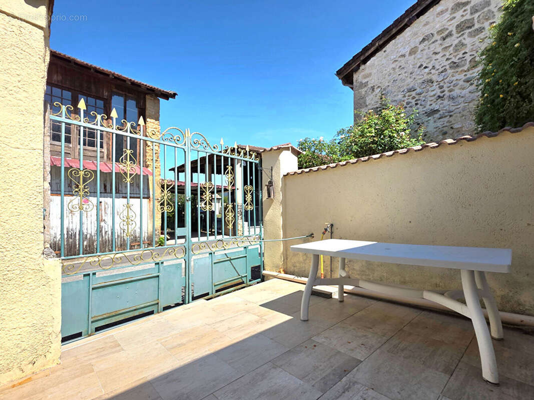 Maison à HOSTUN