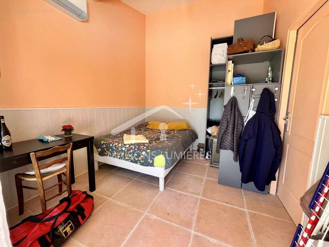 Maison à ROUSSILLON