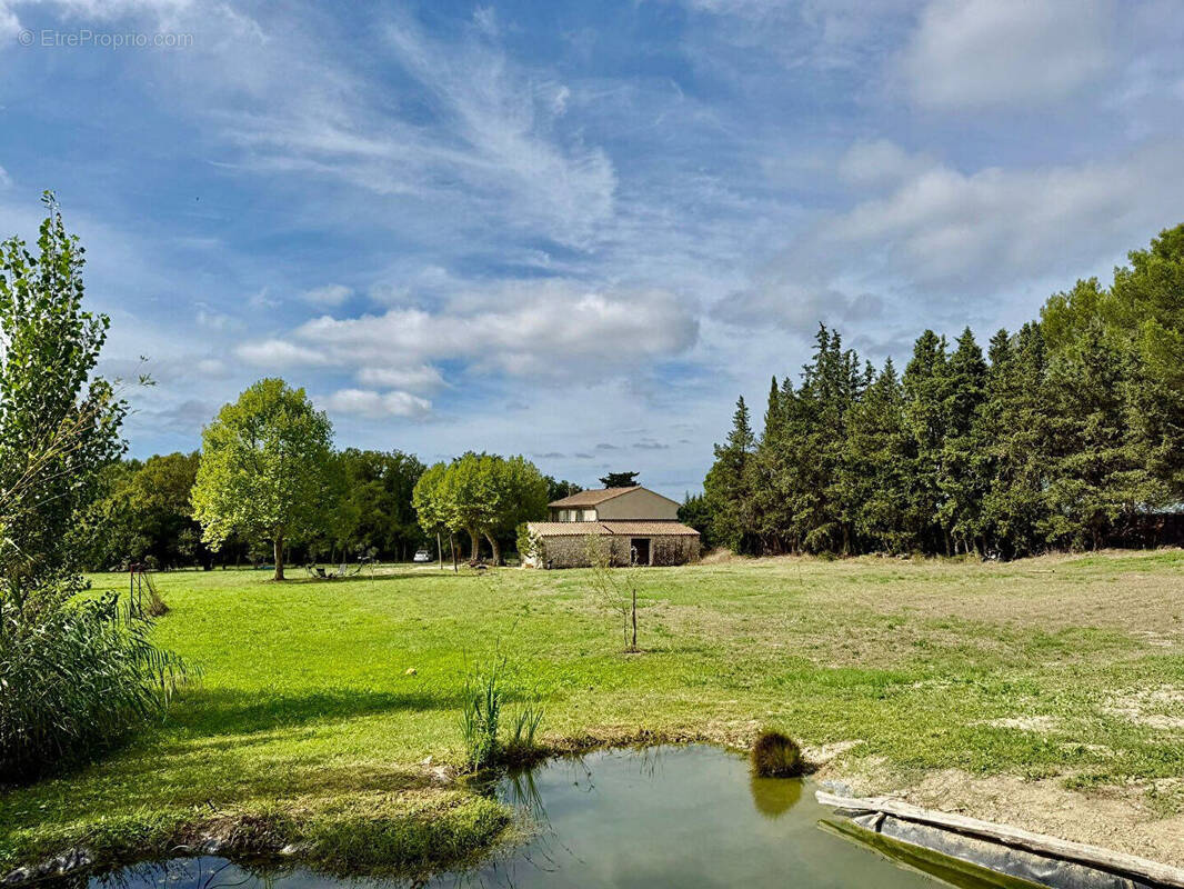 Maison à L'ISLE-SUR-LA-SORGUE
