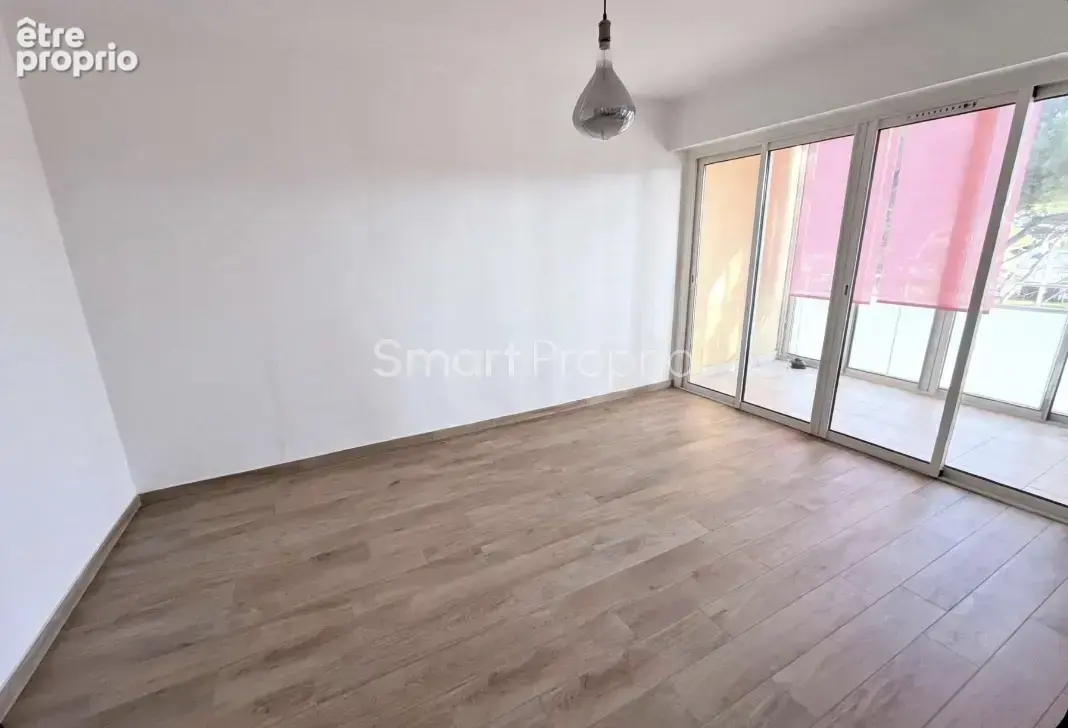 70 m2 de standing / 2 chambres / mer & port, plage à 2 minutes - photo 6