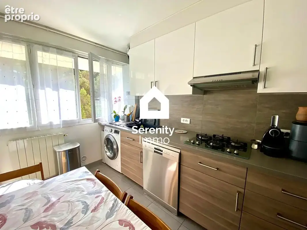 Marseille (13015) Appartement TYPE 4 de 63 m² rénové avec  Garage - photo 4