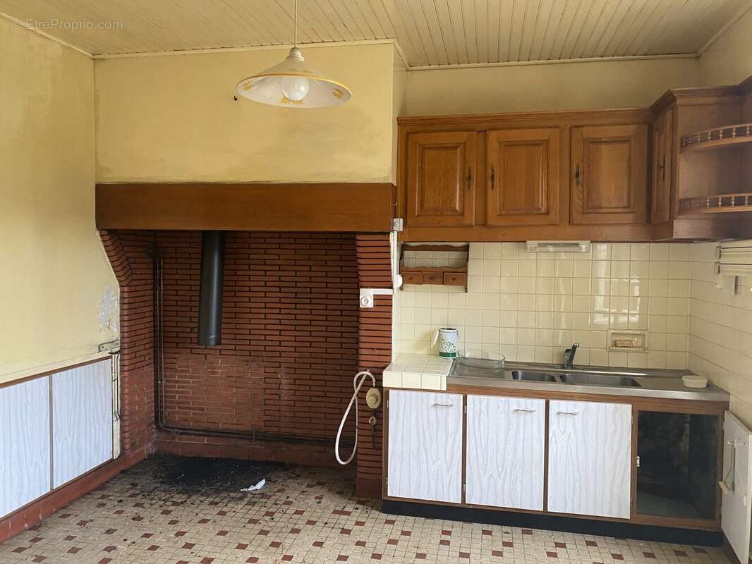 Maison 188 m² à Saint-Merd-Les-Oussines  - photo 4