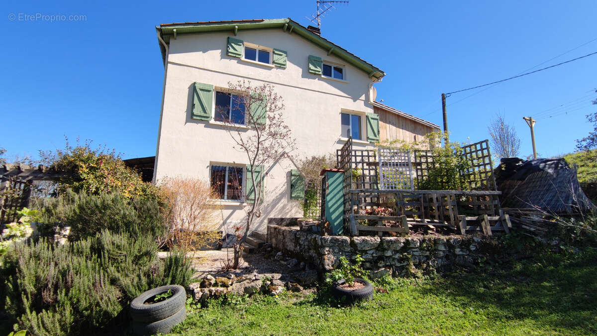 Maison à BRASSAC