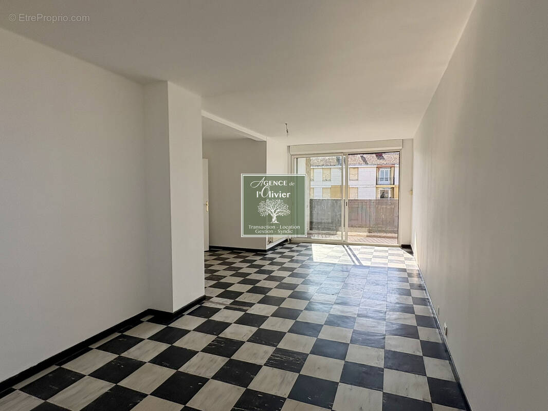 Appartement à ARLES
