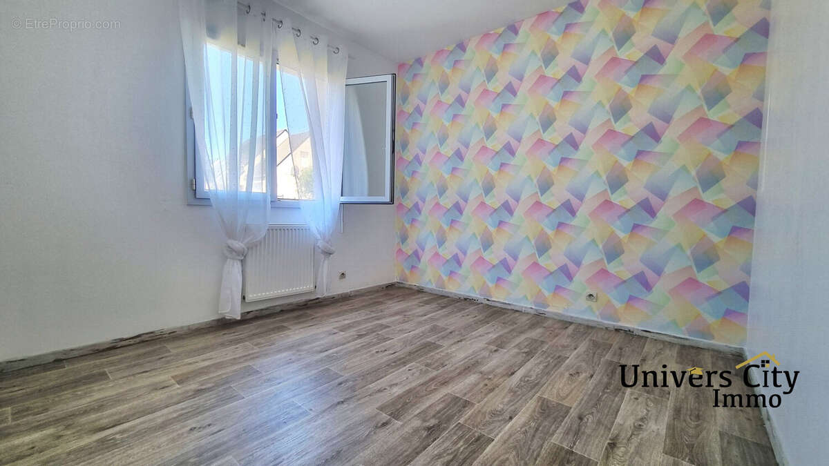 Maison à SAINTE-LUCE-SUR-LOIRE