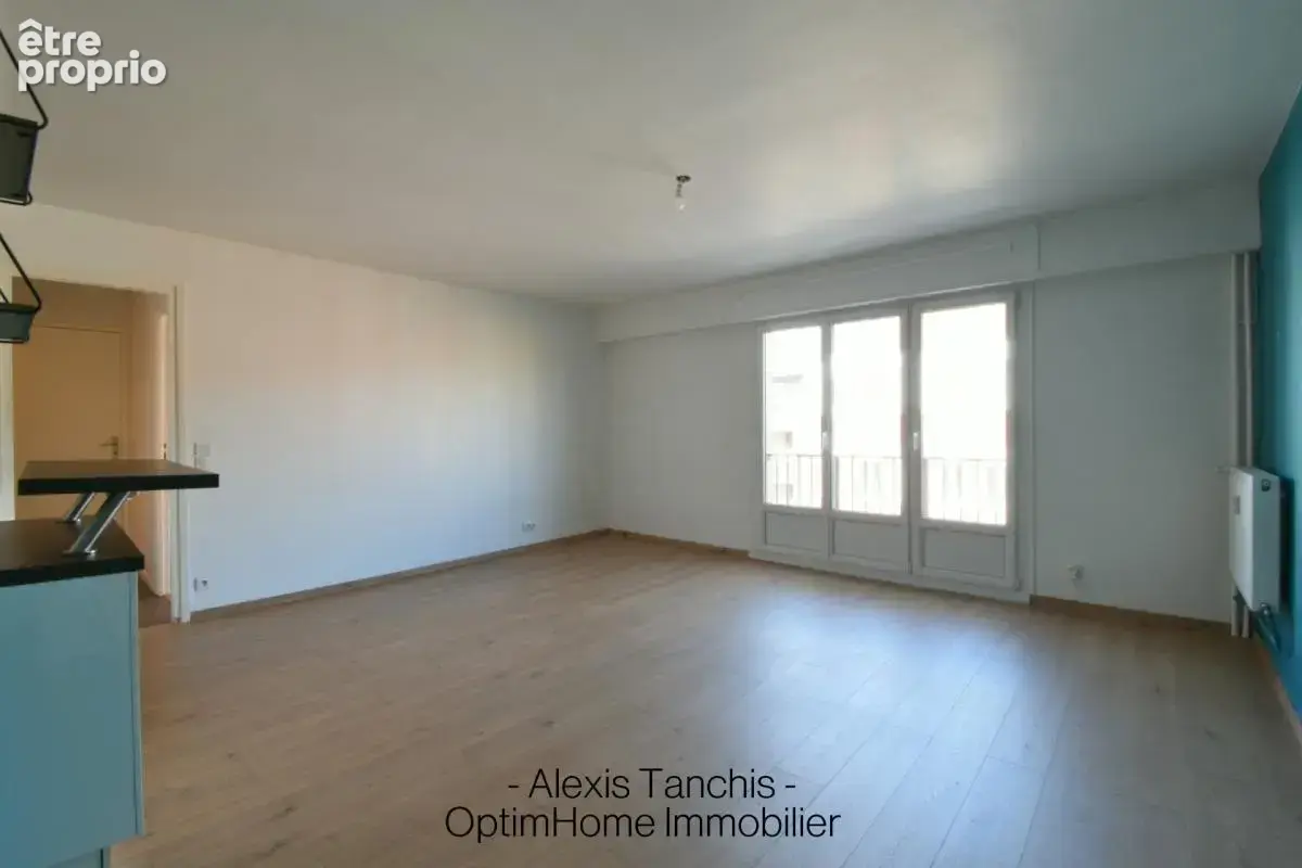Exclusivité – lille / jean-baptiste lebas – t2 rénové de 50 m² avec parking et cave - photo 2