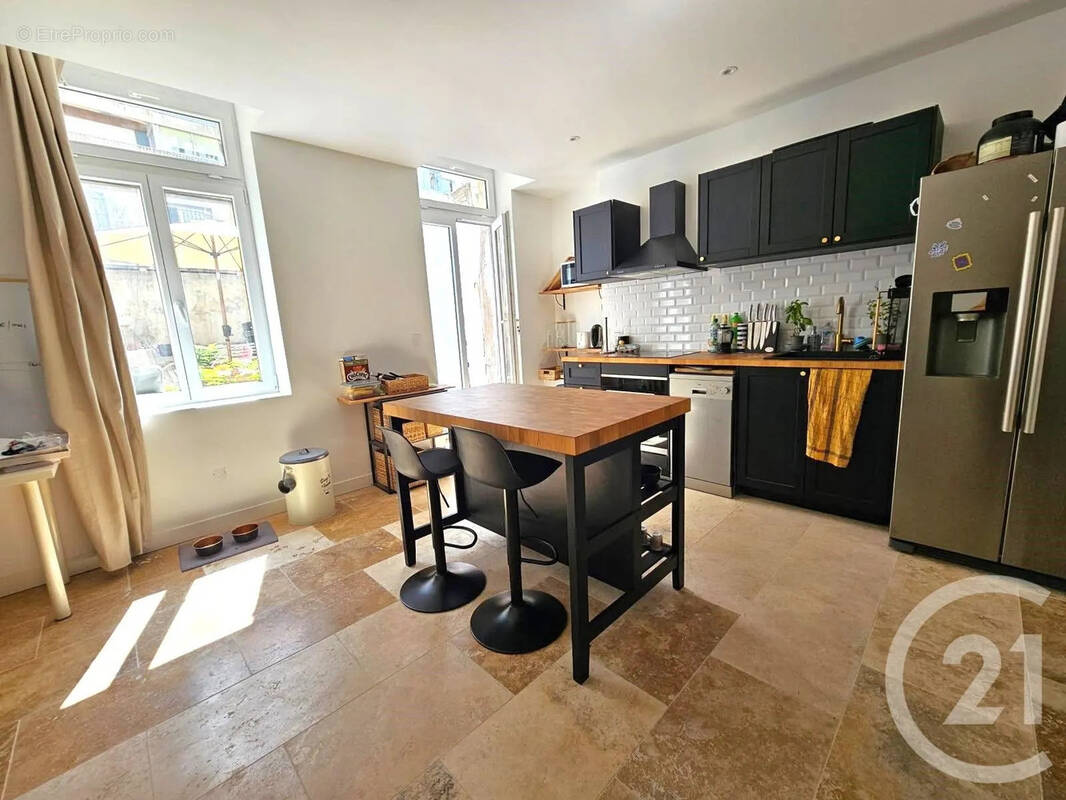 Appartement à MARSEILLE-7E
