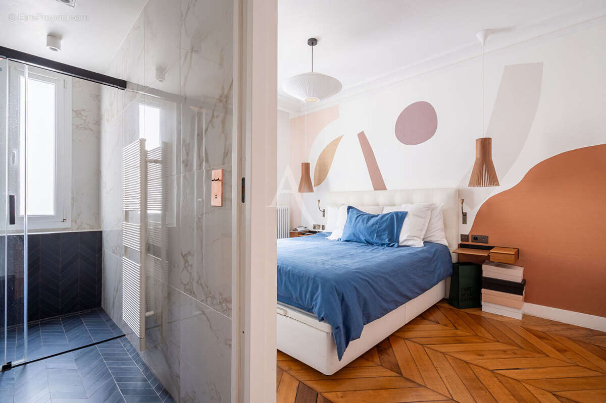 Appartement à PARIS-7E