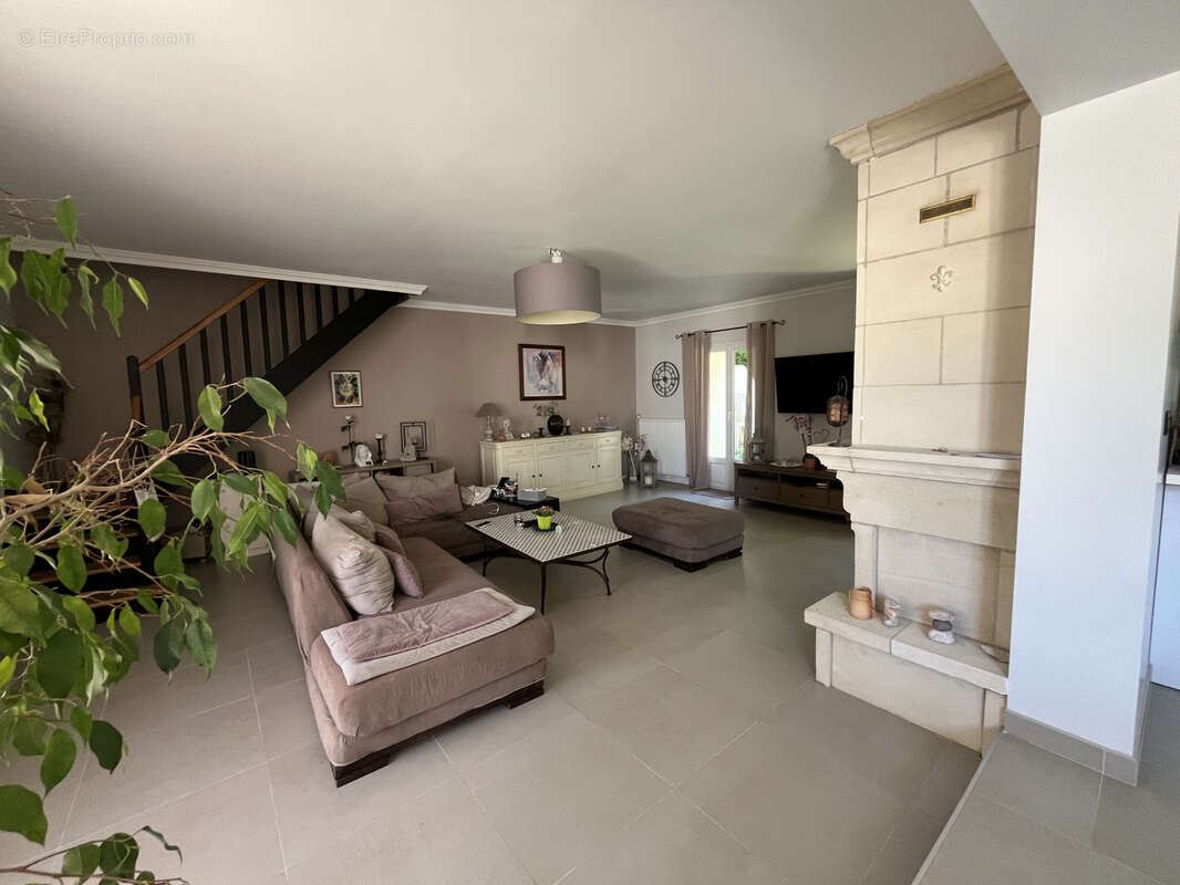 Maison à LA CHAPELLE-LA-REINE