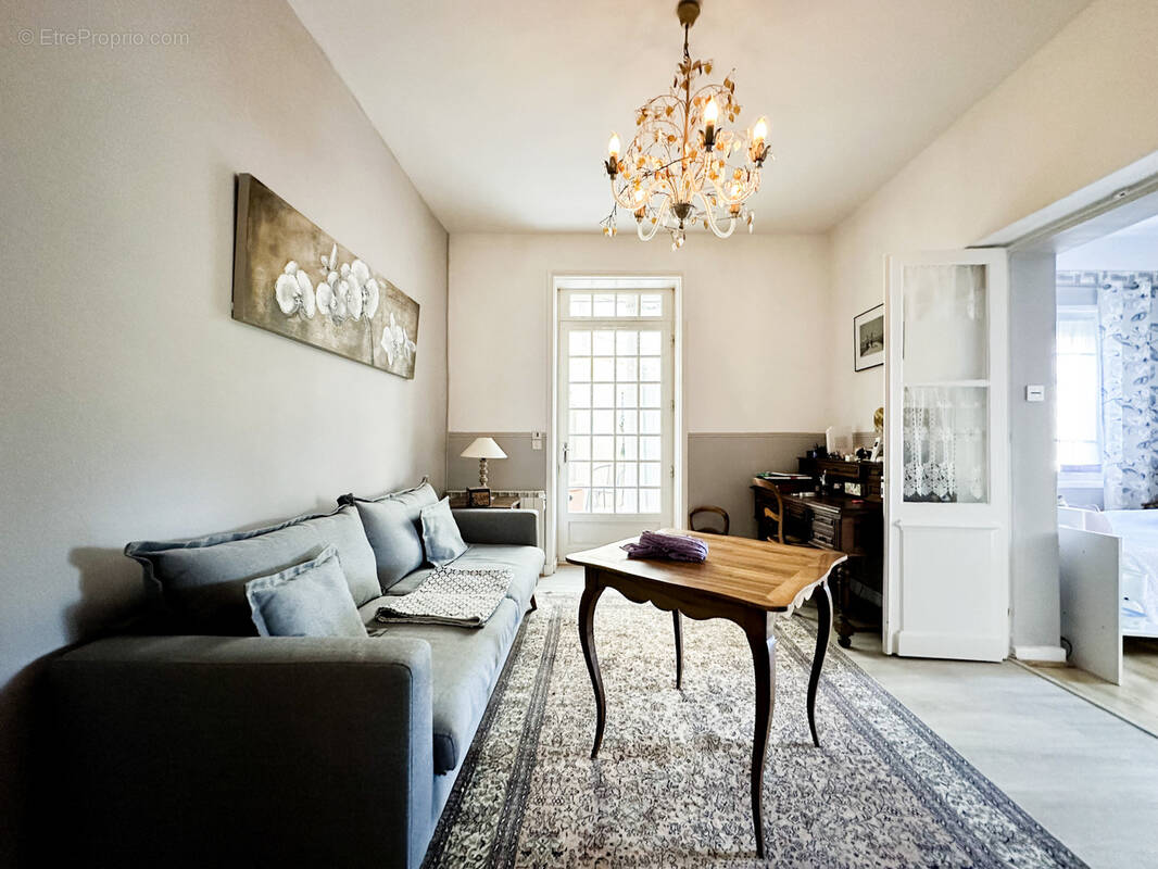 Maison à MESCHERS-SUR-GIRONDE