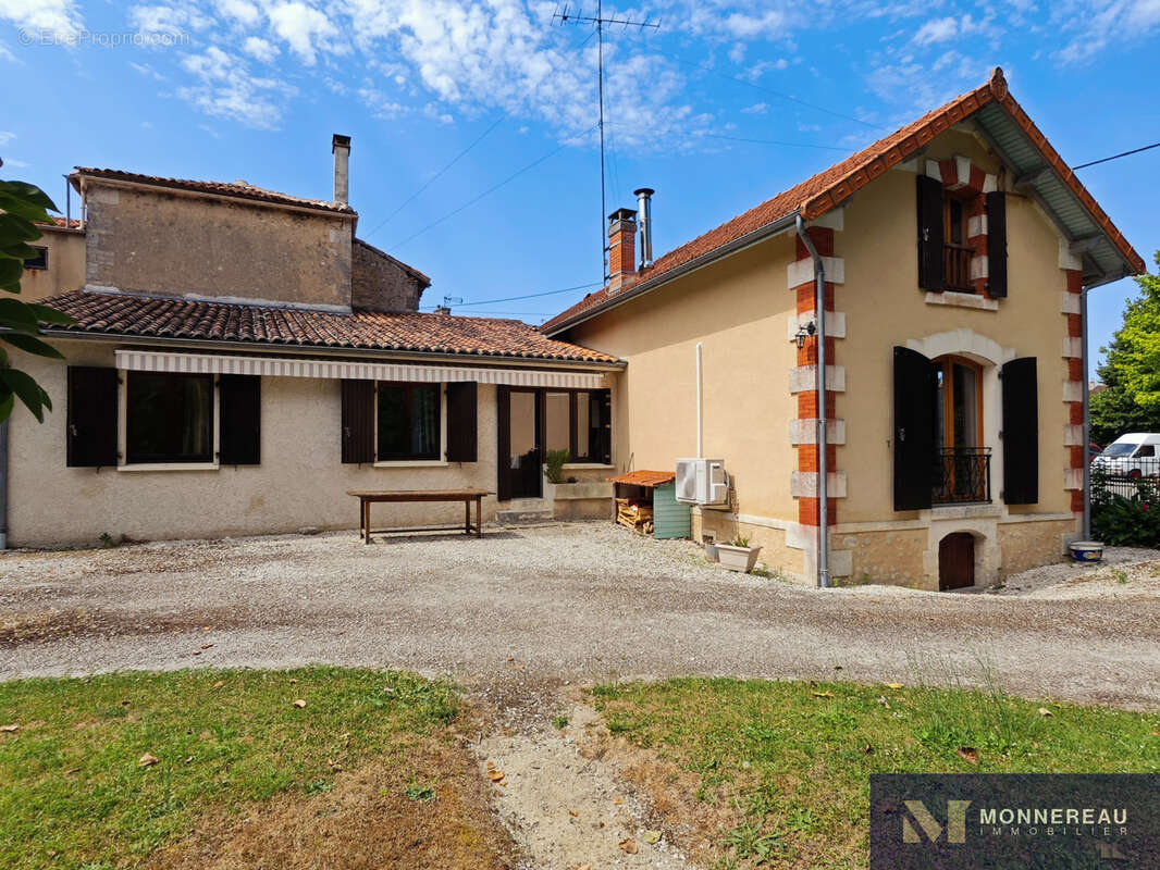 Maison ancienne avec 5 chambres - photo 3