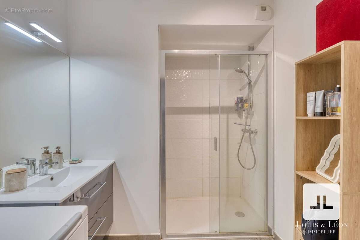 Appartement à NEUVILLE-SUR-SAONE