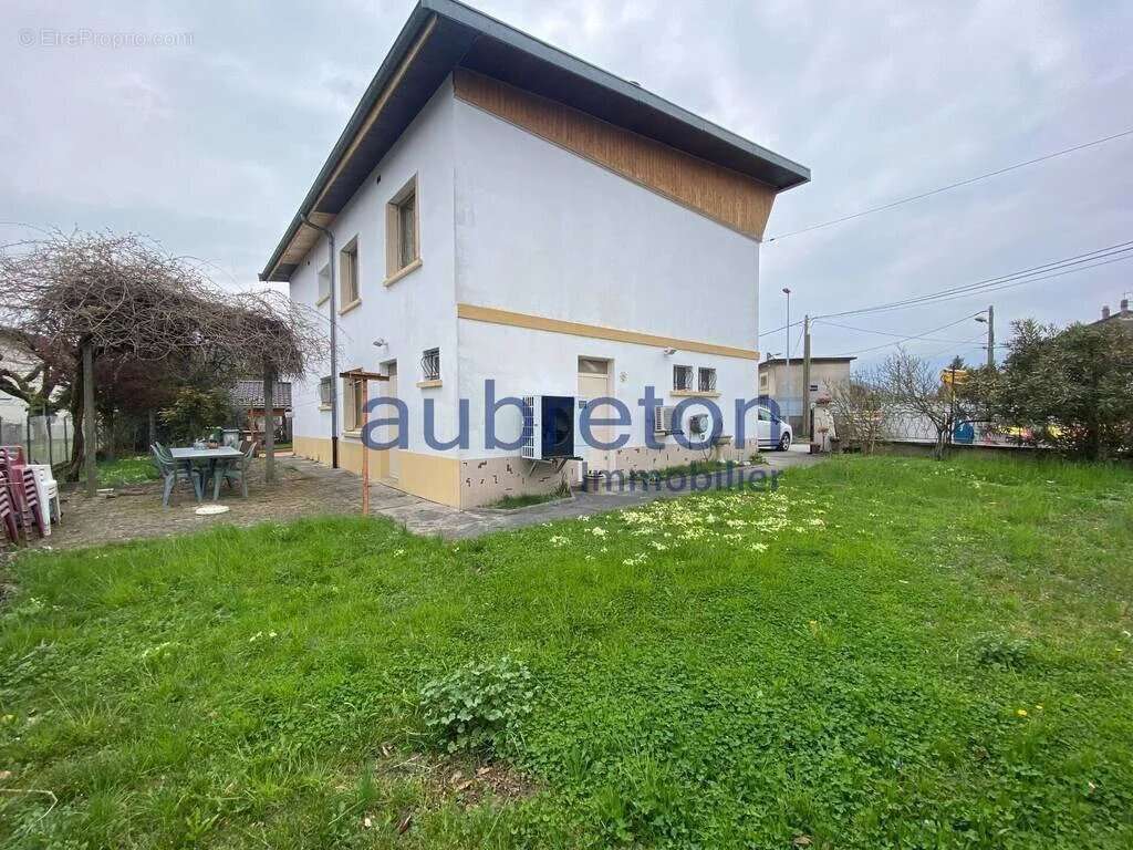 Maison à ECHIROLLES