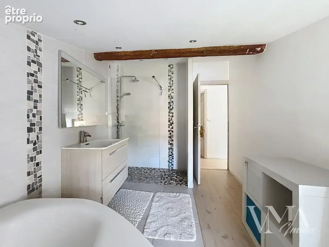 Maison en pierre de caractère entièrement rénovée - photo 12