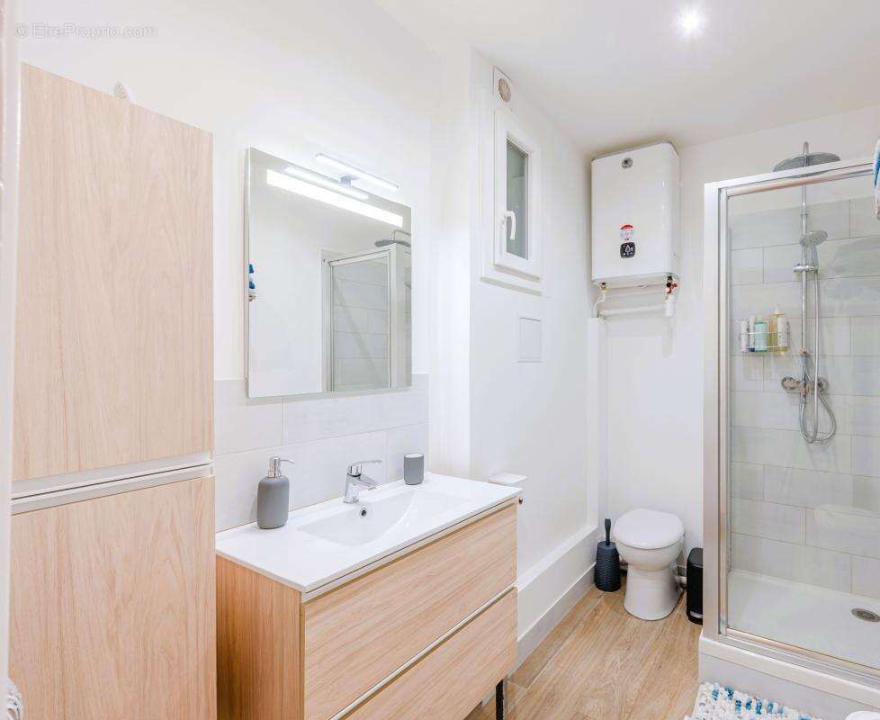 Appartement à MARSEILLE-8E