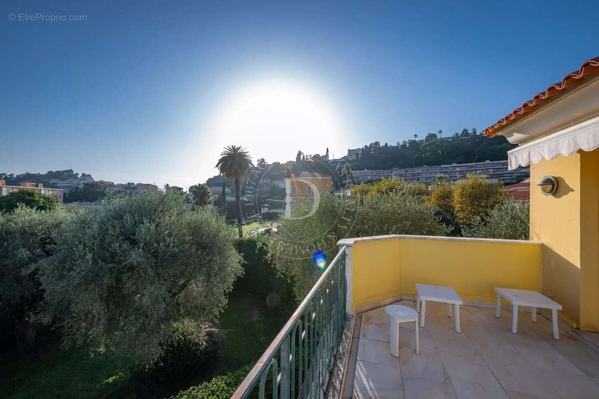 Appartement à BEAULIEU-SUR-MER