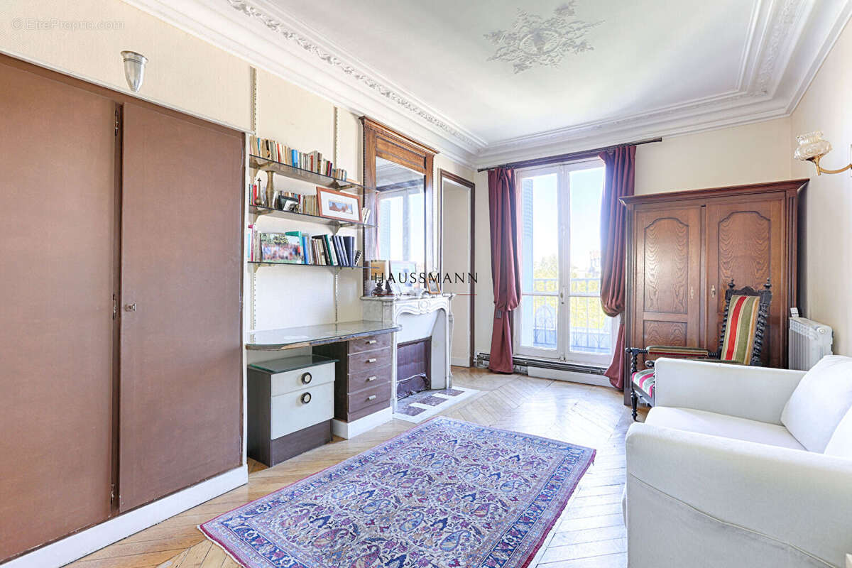 Appartement à PARIS-10E