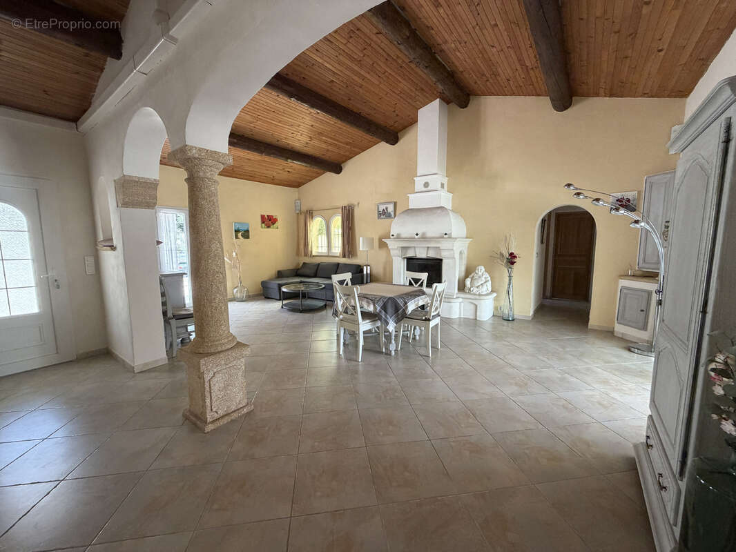 Maison à UZES