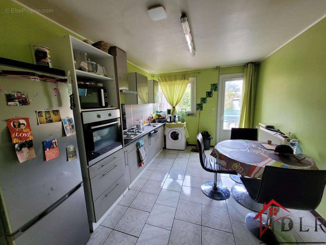 Appartement à WASSY