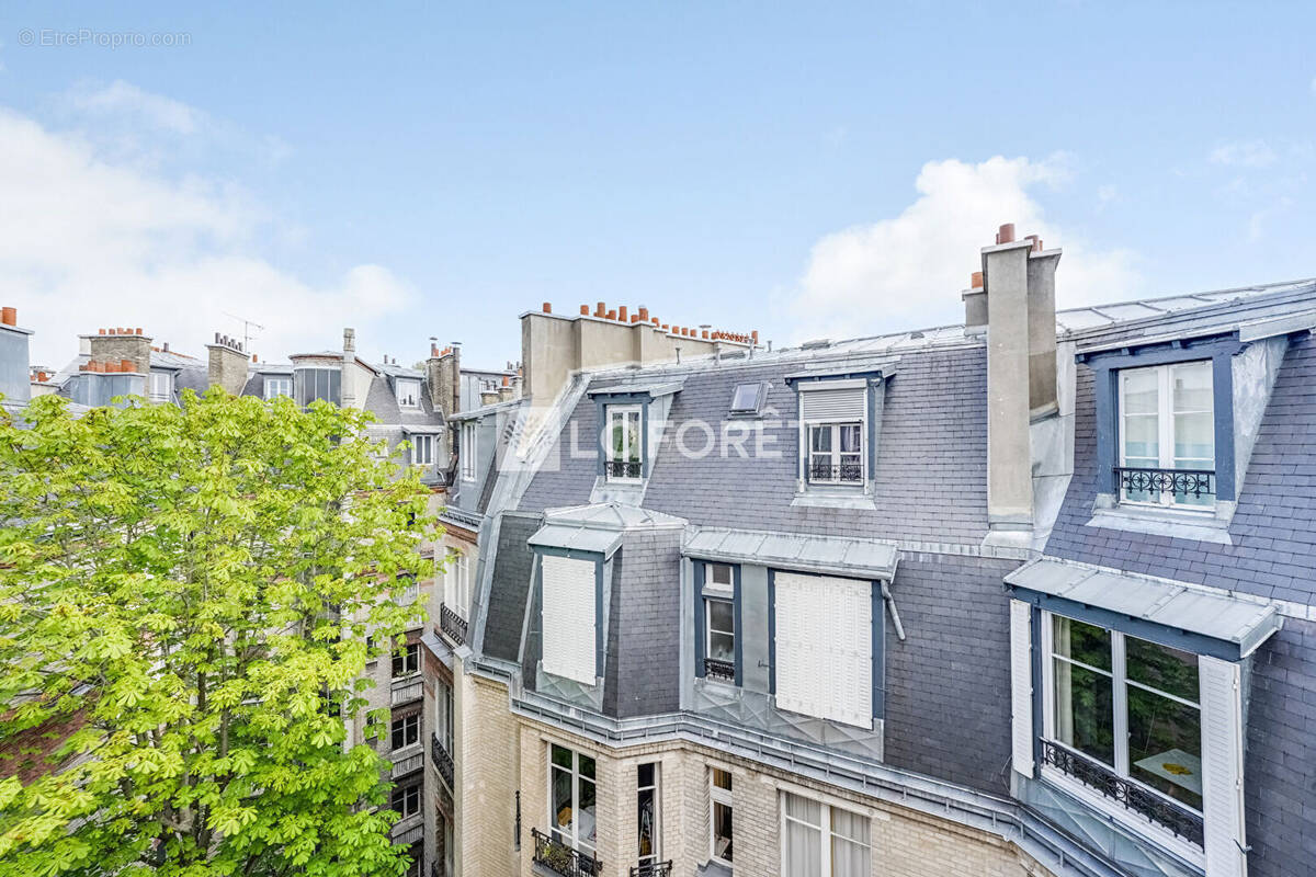 Appartement à PARIS-7E