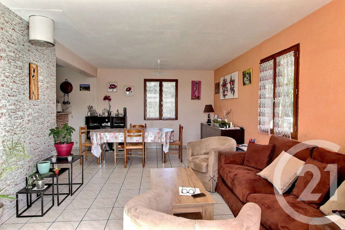 Maison à ALLINGES