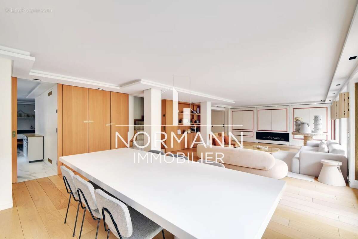 Appartement à NEUILLY-SUR-SEINE
