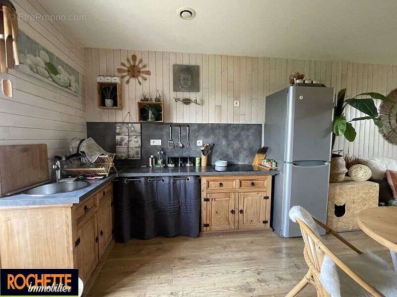 Maison 114 m² à Saint-Just-La-Pendue  - photo 6