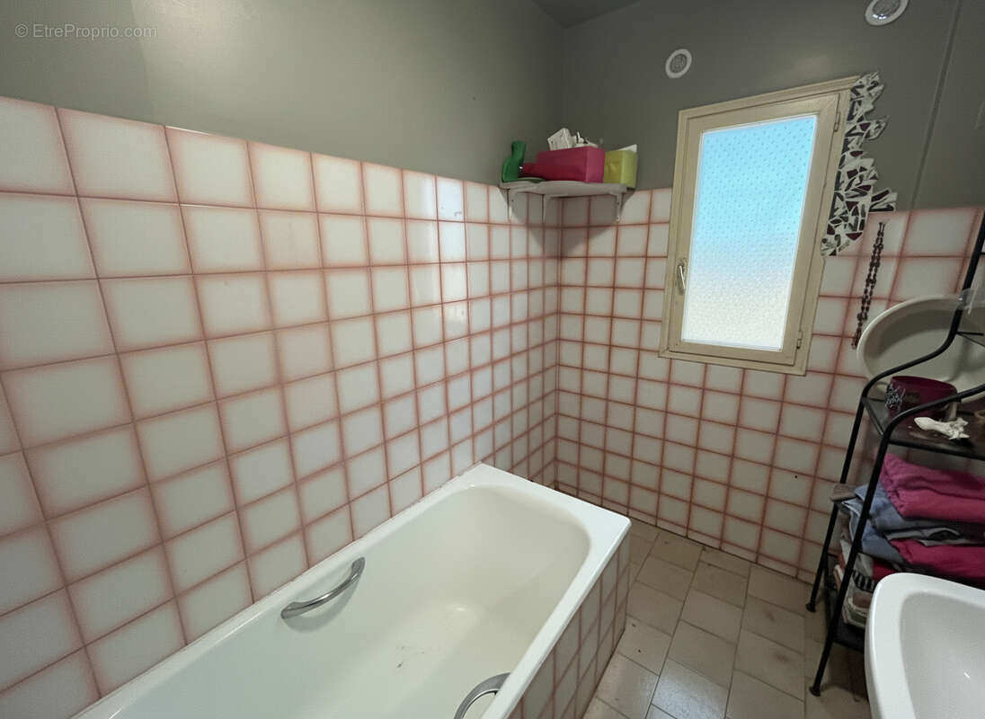 Appartement à FONTAINE-DE-VAUCLUSE