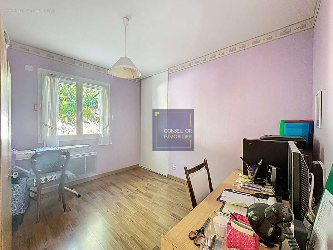 Maison à SAINT-GENIS-LAVAL