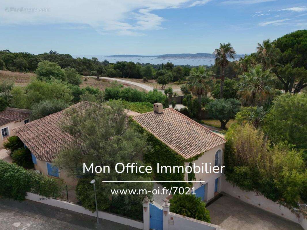 Référence : 7021-les. - villa provençale avec jardin et garages dans les hauteurs de grimaud - photo 17