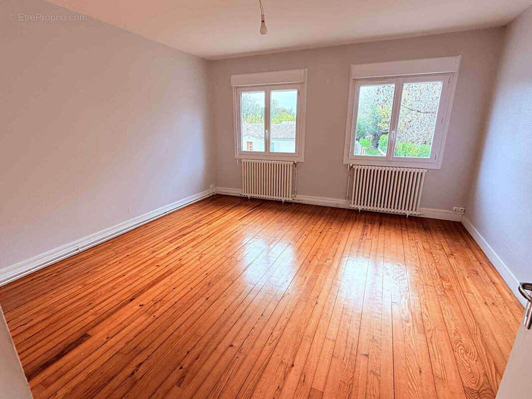 Maison à SAINT-SULPICE-ET-CAMEYRAC