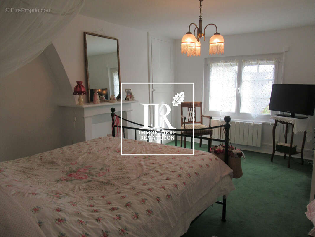 Maison 122 m² à Lamotte-Beuvron  - photo 9