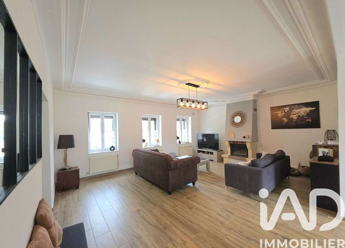 Maison 170 m² à Saint-Remy-Chaussee  - photo 6