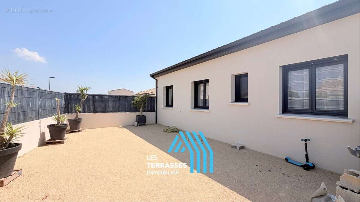 Maison 109 m² à Montelimar  - photo 3
